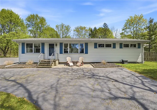 Homes for sale in Geneva Town, NY | 3731 County Road 6, Geneva Town, NY 14456 | MLS# R1679507