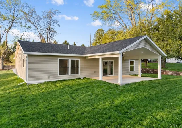 Homes for sale in New Hartford, NY | 9666 Mallory Rd, New Hartford, NY 13413 | MLS# S1679612