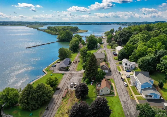 Photo 3 of Single family home for sale at 6188 Lake St, Cayuga, NY 13034 | MLS# S1676564 | Listing updated on 2026-06-15