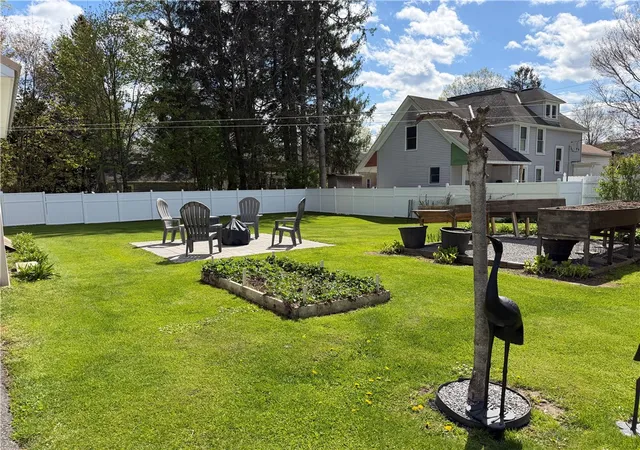 36th image of 140 E Main St, Norwich, NY 13815 | MLS# R1679637