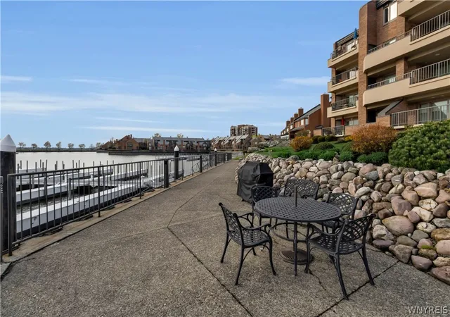 2nd image of 40 Waterfront Cir, Buffalo, NY 14202