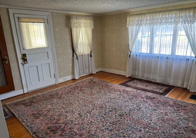 3rd image of 380 N Greece Rd, Greece, NY 14468 | MLS# R1679563