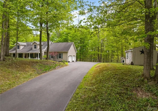 Homes for sale in Westmoreland, NY | 7558 Cider St, Westmoreland, NY 13424 | MLS# S1679483