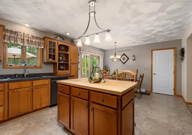 Homes for sale in Westmoreland, NY | 7558 Cider St, Westmoreland, NY 13424 | MLS# S1679483