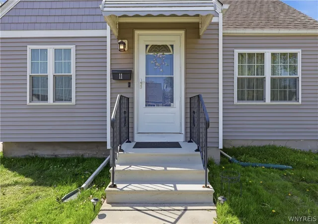 Photo 3 of Sale Pending at 11 Airview Ter, Depew, NY 14043 | MLS# B1679558 | Listing updated on 2026-07-31