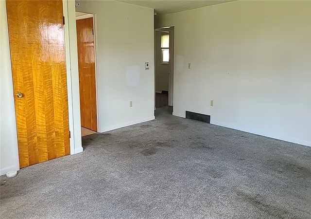 Homes for sale in Throop, NY | 7396 Centerport Rd, Throop, NY 13021 | MLS# R1679716