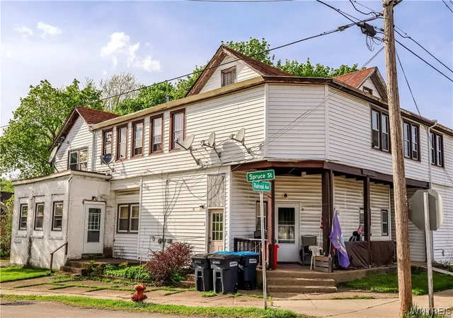 1st image of 2092 Spruce St, North Collins, NY 14111 | MLS# B1679404