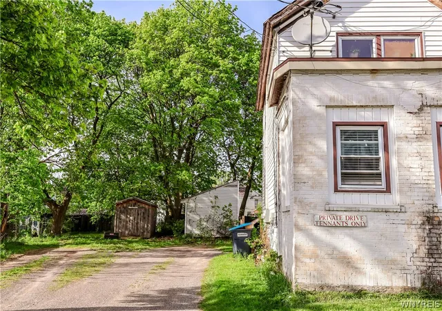 2nd image of 2092 Spruce St, North Collins, NY 14111 | MLS# B1679404