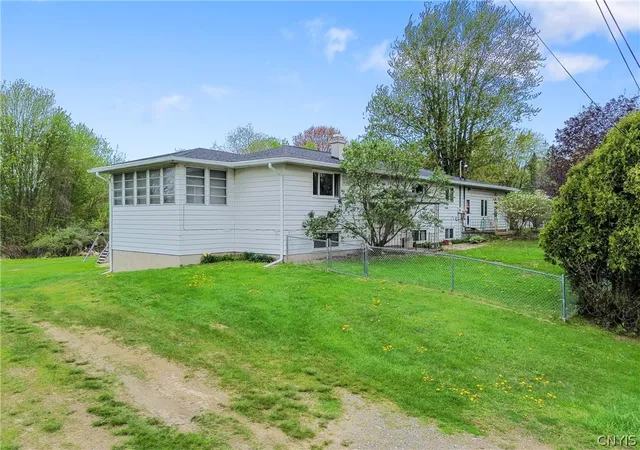 Homes for sale in Schroeppel, NY | 65 Clark Crest Dr, Schroeppel, NY 13135 | MLS# S1678875