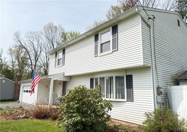 Photo 3 of Sale Pending at 7637 Sandy Ln, Syracuse, NY 13212 | MLS# S1679760 | Listing updated on 2026-05-20