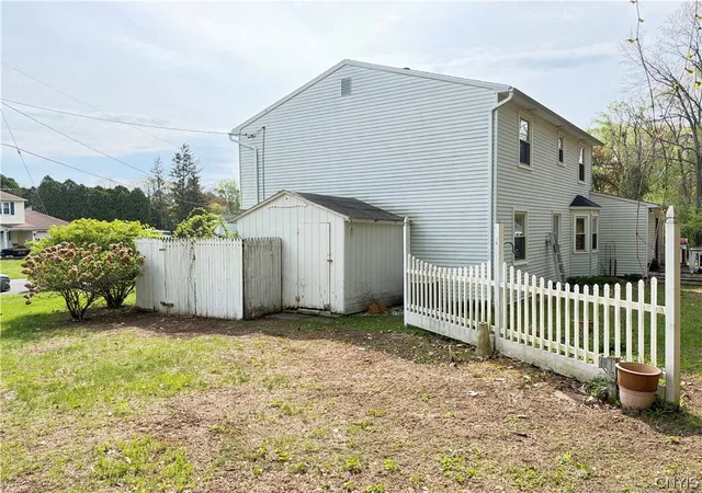 Photo 3 of Sale Pending at 7637 Sandy Ln, Syracuse, NY 13212 | MLS# S1679760 | Listing updated on 2026-05-20