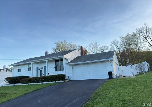 Homes for sale in Whitestown, NY | 6 Limekiln Rd, Whitestown, NY 13492 | MLS# S1679824
