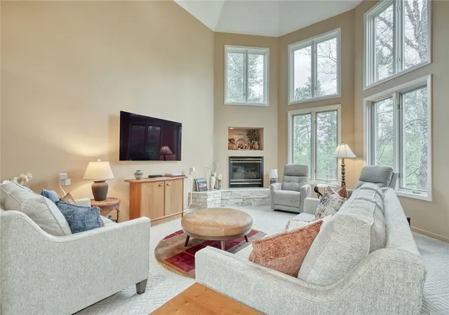 3rd image of 38 Sycamore Ridge, Honeoye Falls, NY 14472 | MLS# R1678614