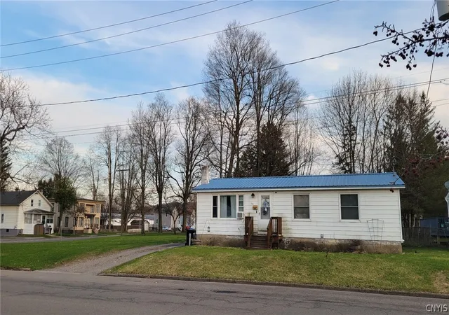 Homes for sale in Cortland, NY | 165 Elm St, Cortland, NY 13045 | MLS# S1676475