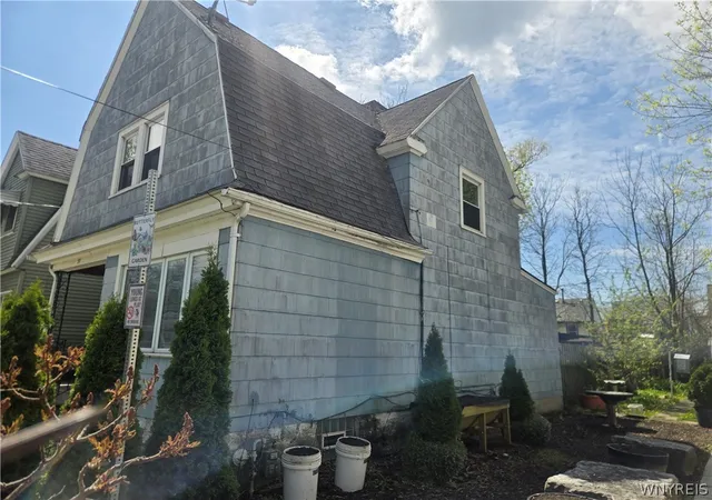 Homes for sale in Buffalo, NY | 97 Mayer Ave, Buffalo, NY 14207 | MLS# B1679943