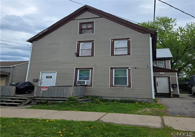 Listing Photo 2 - Condo for sale in building located at 615 Saratoga St, Utica, NY 13502 - Unit #