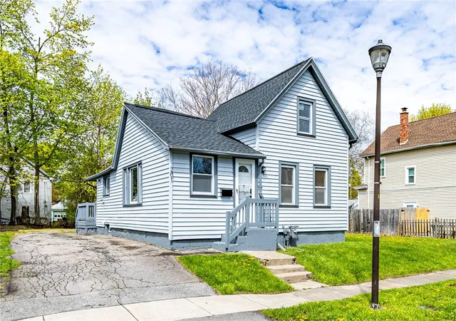 Homes for sale in Rochester, NY | 201 Clairmount St, Rochester, NY 14621 | MLS# R1678772