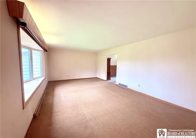 2nd image of 123 Clinton Ave, Fredonia, NY 14063 | MLS# R1672799