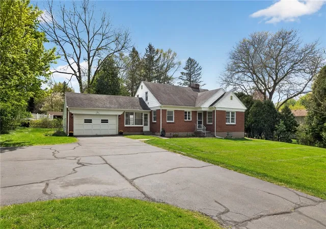 Homes for sale in Penfield, NY | 2539 Browncroft Blvd, Penfield, NY 14625 | MLS# R1679981