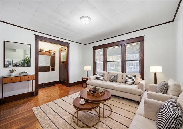 4th image of 95 Custer St, Buffalo, NY 14214 | MLS# B1679592