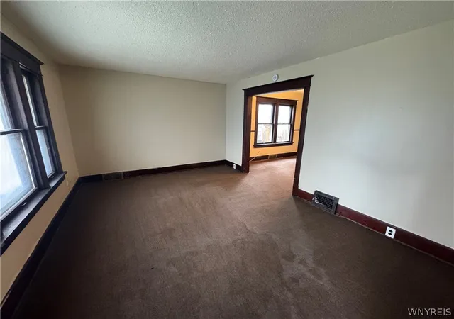 4th image of 2419 Whitney Ave, Niagara Falls, NY 14301 | MLS# B1679938