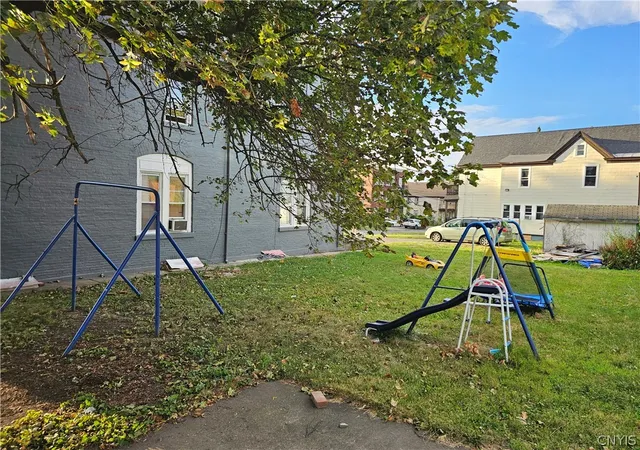 11th image of 1303 Bleecker St, Utica, NY 13501 | MLS# S1680171