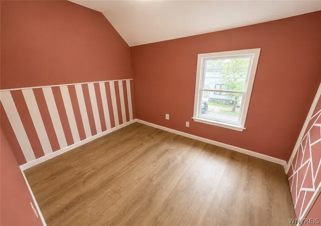 5th image of 122 Austin St, Buffalo, NY 14207 | MLS# B1679464