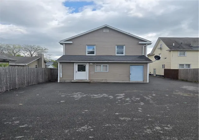 Homes for sale in Geneva City, NY | 40 Clinton St, Geneva City, NY 14456 | MLS# R1679235