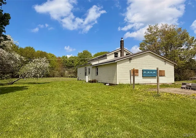 Homes for sale in Granby, NY | 671 County Route 3, Granby, NY 13069 | MLS# S1680245