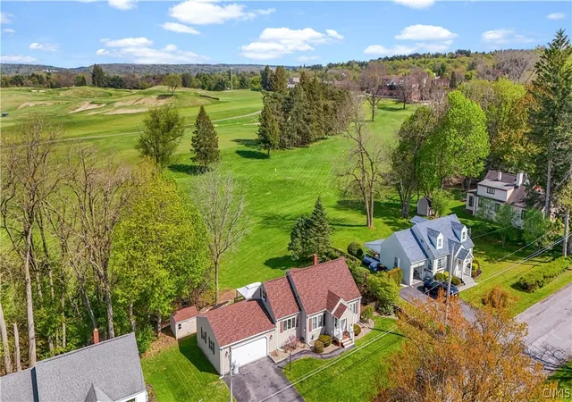 Homes for sale in New Hartford, NY | 30 Allman Pl, New Hartford, NY 13413 | MLS# S1680334