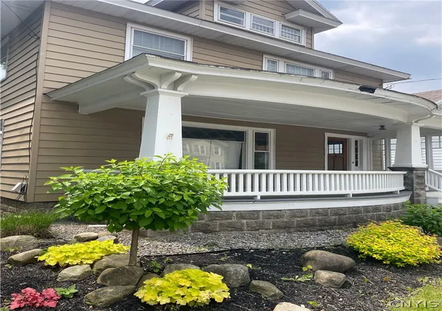 Homes for sale in German Flatts, NY | 61 2nd St, German Flatts, NY 13357 | MLS# S1680293