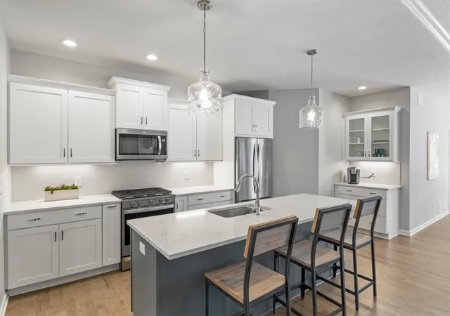 3rd image of 107 Cedarway Cir #410, Webster, NY 14580 | MLS# R1680382