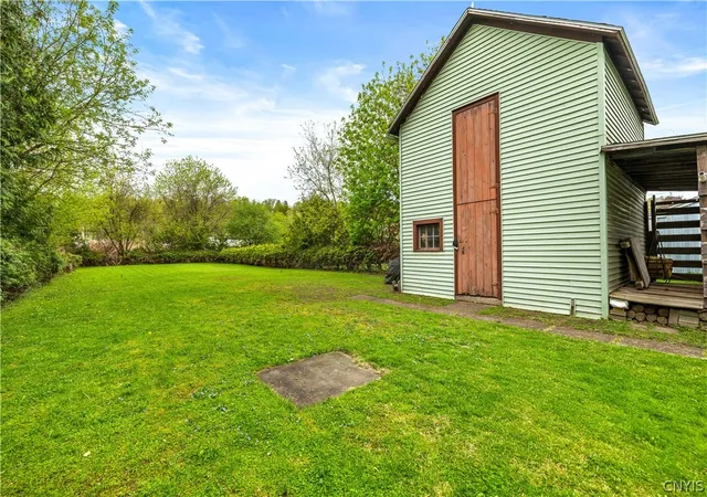 Homes for sale in Whitestown, NY | 299 Main St, Whitestown, NY 13492 | MLS# S1674576