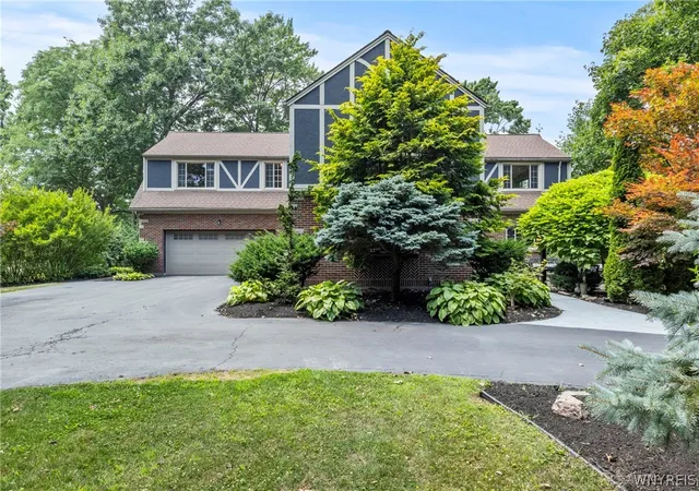 1st image of 5082 Woodland Dr, Lewiston, NY 14092 | MLS# B1680396