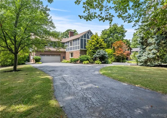 2nd image of 5082 Woodland Dr, Lewiston, NY 14092 | MLS# B1680396