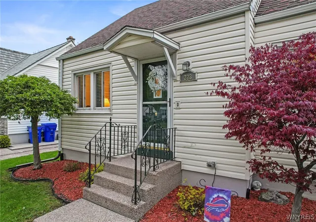 Homes for sale in West Seneca, NY | 223 Kirkwood Dr, West Seneca, NY 14224 | MLS# B1679597