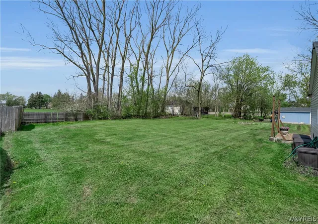 Photo 3 of Sale Pending at 5034 E Shelby Rd, Medina, NY 14103 | MLS# B1679946 | Listing updated on 2026-07-14