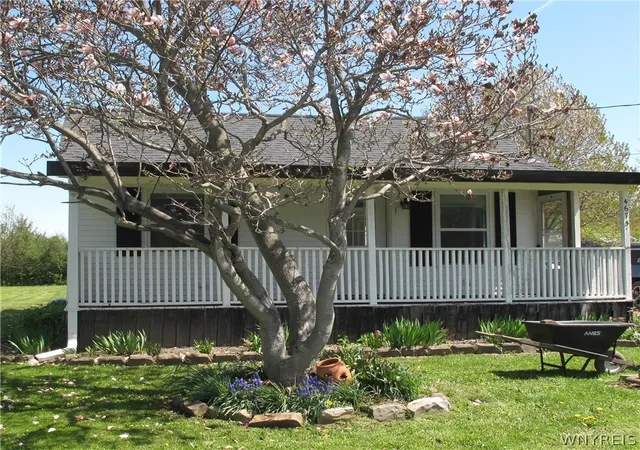 1st image of 4675 Gasport Rd, Royalton, NY 14067 | MLS# B1679906