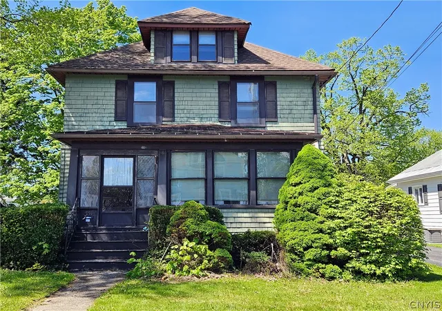 2nd image of 351 Lillian Ave, Syracuse, NY 13206 | MLS# S1680518