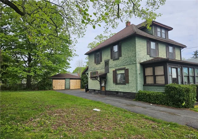 32nd image of 351 Lillian Ave, Syracuse, NY 13206 | MLS# S1680518