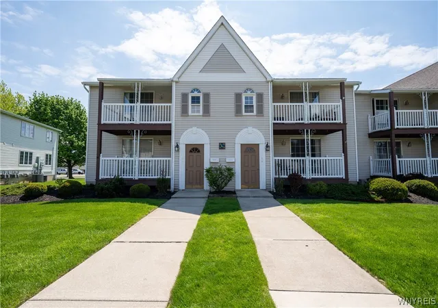 Homes for sale in West Seneca, NY | 400 West Ave #L3, West Seneca, NY 14224 | MLS# B1679957