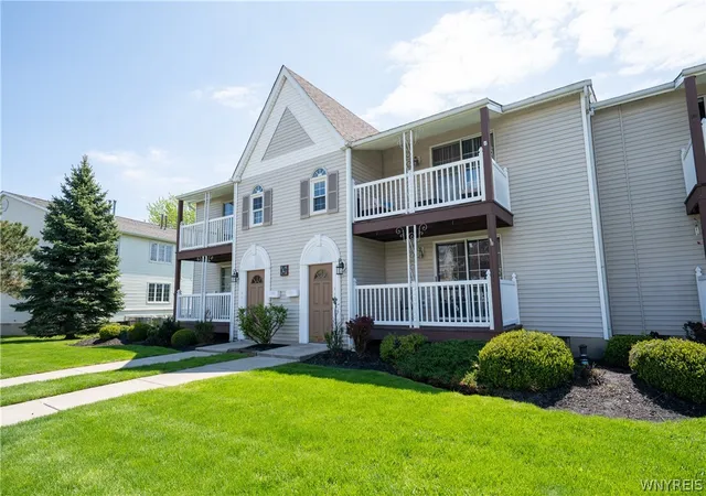 Homes for sale in West Seneca, NY | 400 West Ave #L3, West Seneca, NY 14224 | MLS# B1679957