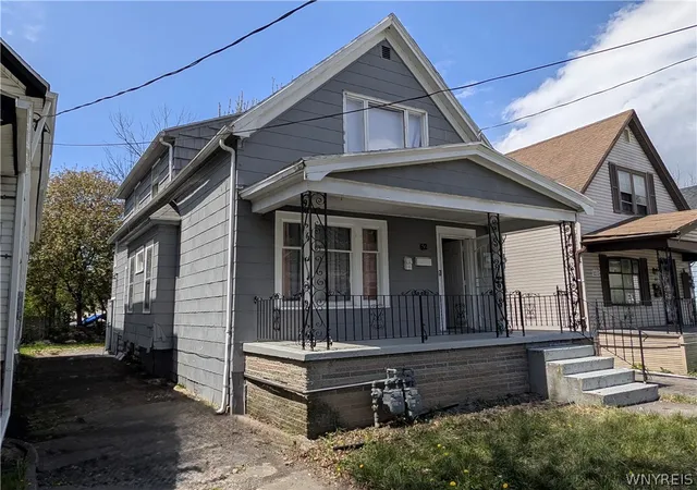 Homes for sale in Buffalo, NY | 62 Stevens Ave, Buffalo, NY 14215 | MLS# B1679370