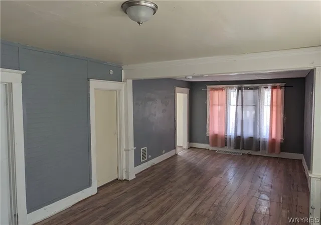 Homes for sale in Buffalo, NY | 62 Stevens Ave, Buffalo, NY 14215 | MLS# B1679370