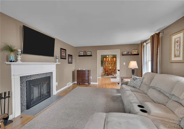 Homes for sale in Amherst, NY | 17 Fox Chapel Ct, Amherst, NY 14221 | MLS# B1680585