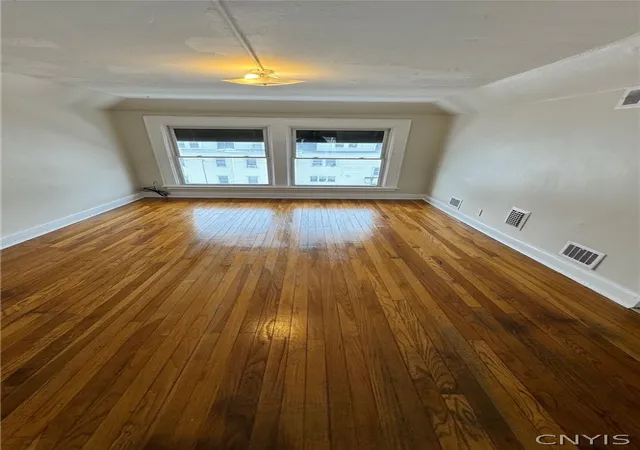 2nd image of 326 Park St, Syracuse, NY 13203 | MLS# S1680473
