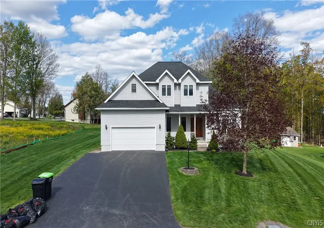 Homes for sale in Whitesboro, NY | 135 Evergreen Ln, Whitesboro, NY 13492 | MLS# S1680702