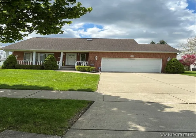 2nd image of 43 Garnet Dr, Buffalo, NY 14227 | MLS# B1680234