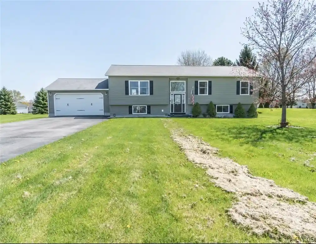 Photo 1 of Single family home for sale at 2 Grant St, Dexter, NY 13634 | MLS# S1680811 | Listing updated on 2026-09-08
