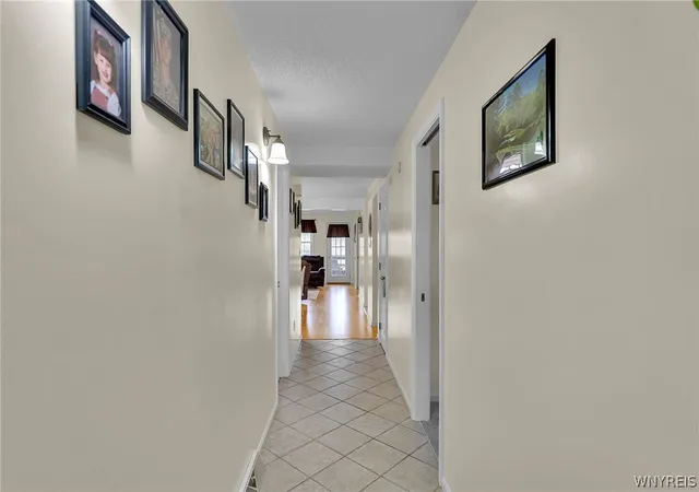 4th image of 78 Olde Stone Ln, Lancaster, NY 14086 | MLS# B1680088